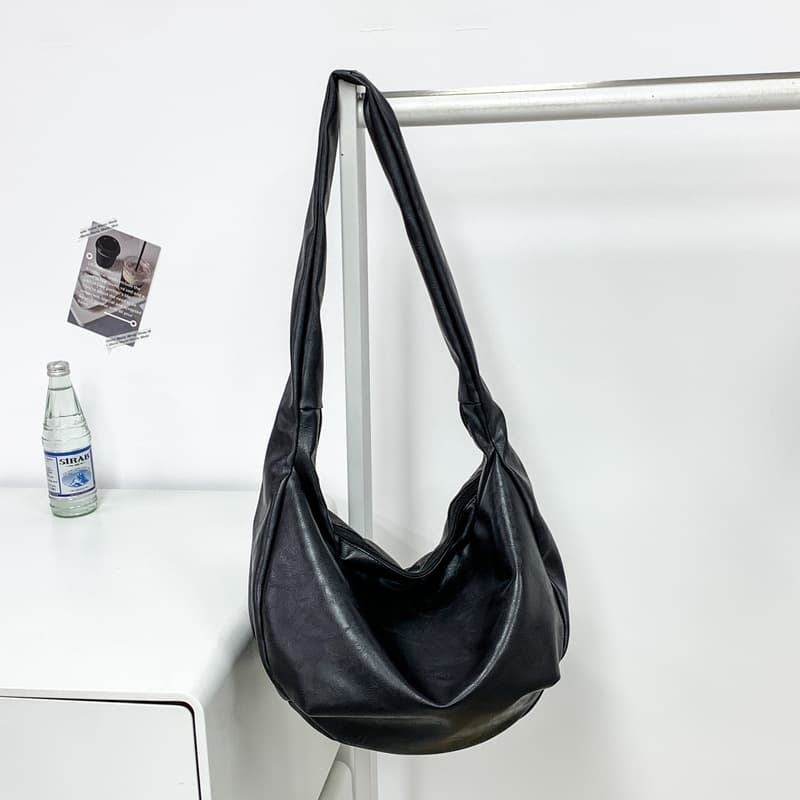 トートバックメンズ シンプル三日月形 柔らか肩掛けかばん